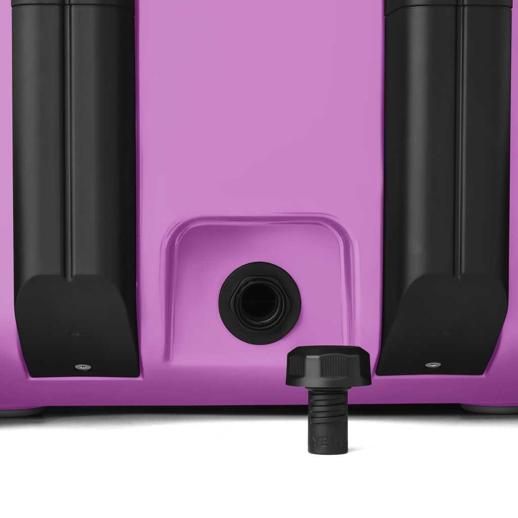 Roadie® 32 Wheeled Cooler